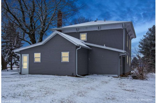 W8620 Perry Road, Fort Atkinson, WI 53538