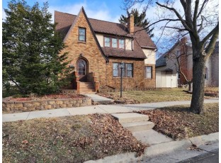 525 W Cook Street Portage, WI 53901