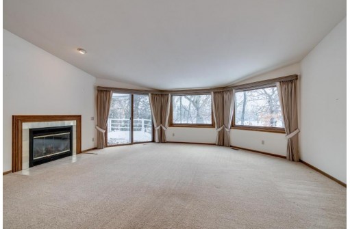 5255 Anna Lane, Middleton, WI 53562