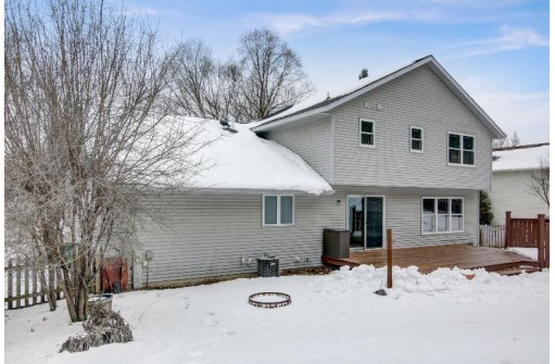 300 Forreston Drive, Cottage Grove, WI 53527