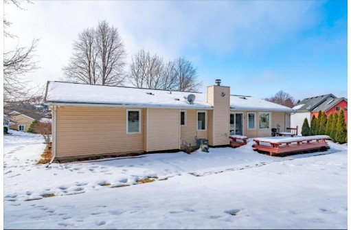 1517 Sunset Court, Middleton, WI 53562