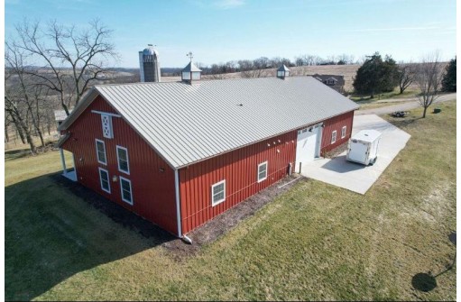 539 Ayen Road, Hollandale, WI 53544