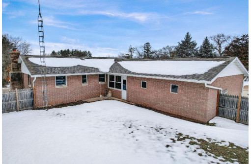 N6726 Blackhawk Road, Portage, WI 53901