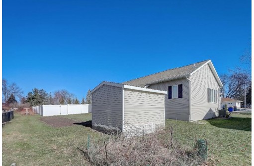 6095 N Lewellen Street, Marshall, WI 53559