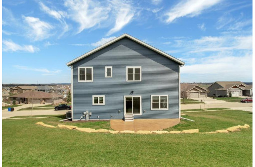 508 Little Fox Trail, Mount Horeb, WI 53572