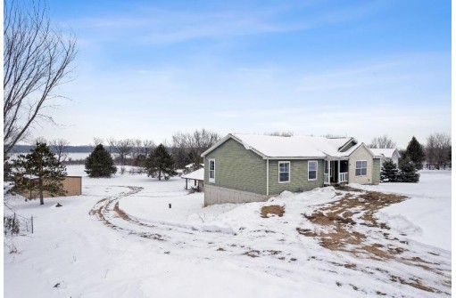 W5742 Lakeview Drive, Montello, WI 53949