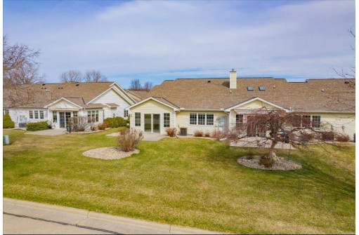 704 Creek Edge Drive 6, DeForest, WI 53532