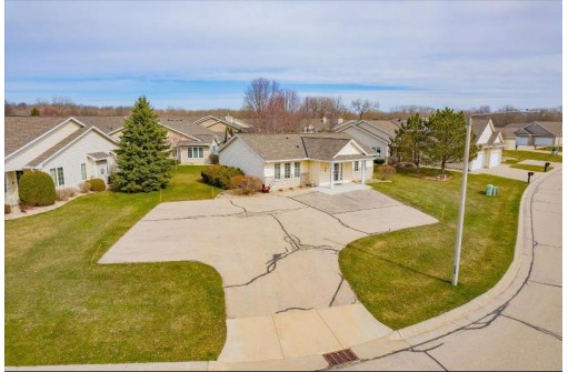 704 Creek Edge Drive 6, DeForest, WI 53532