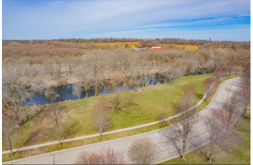 704 Creek Edge Drive 6, DeForest, WI 53532