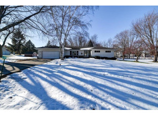 6757 Prairie View Drive Sun Prairie, WI 53590