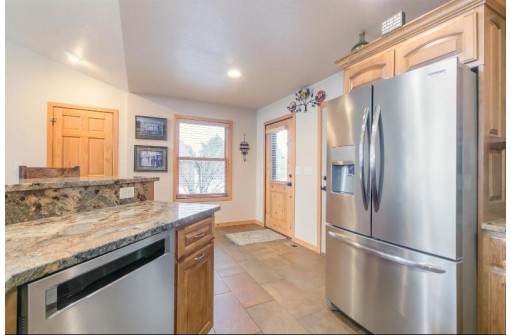 W5663 Castaway Drive, New Lisbon, WI 53950