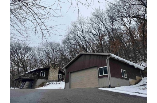 63368 County Road N, Prairie Du Chien, WI 53821