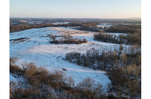 51.82 M/L ACRES Fesenfeld Road, Black Earth, WI 53515