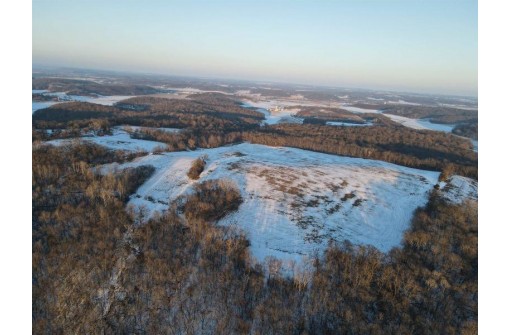 51.82 M/L ACRES Fesenfeld Road, Black Earth, WI 53515