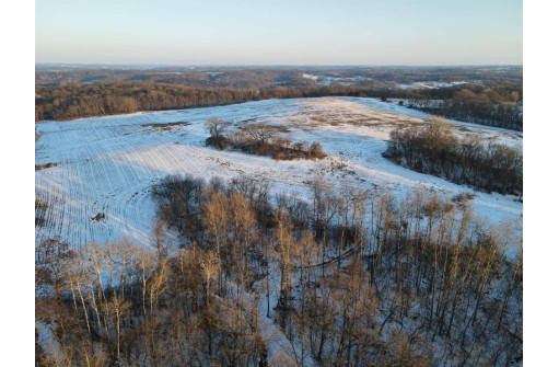 51.82 M/L ACRES Fesenfeld Road, Black Earth, WI 53515