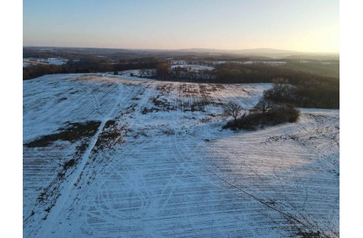 51.82 M/L ACRES Fesenfeld Road, Black Earth, WI 53515