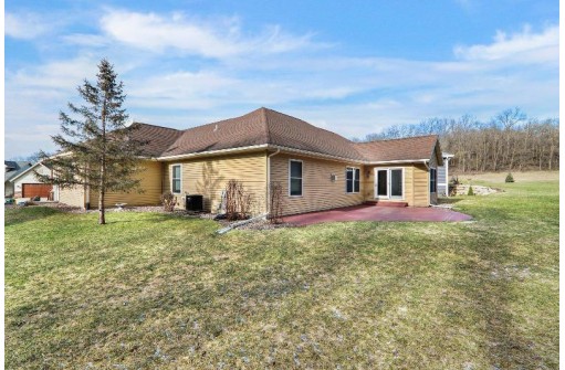 156 Valle Tell Drive, New Glarus, WI 53574