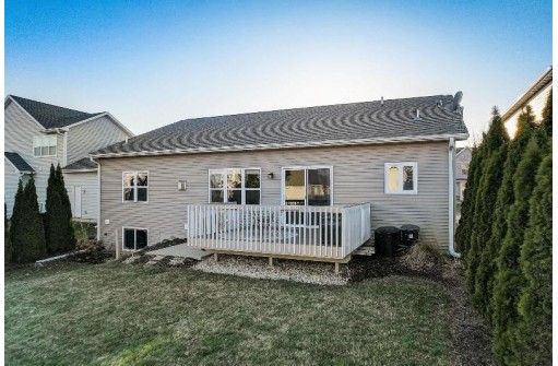 331 Covington Trail, Sun Prairie, WI 53590