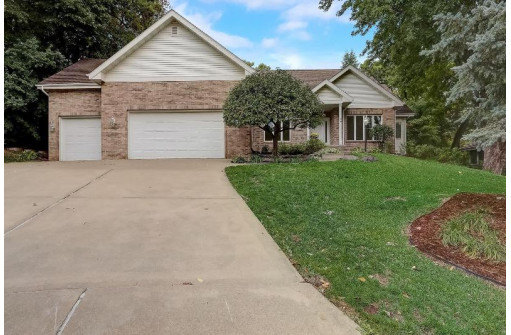 43 Hawk Feather Circle, Madison, WI 53717