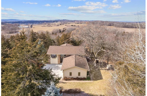 S4367 Cedarberry Lane, Baraboo, WI 53913