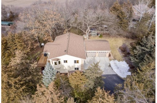 S4367 Cedarberry Lane, Baraboo, WI 53913