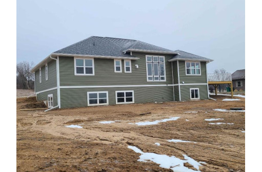 W7251 Silver Mist Lane, Pardeeville, WI 53954