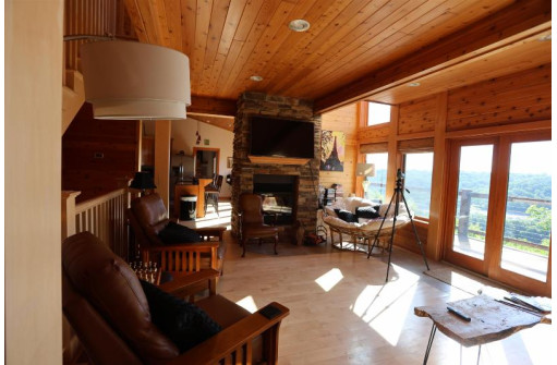 29001 Skyview Lane, Wauzeka, WI 53826-8805