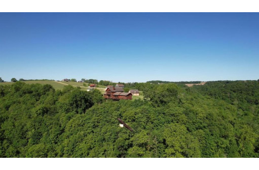 29001 Skyview Lane, Wauzeka, WI 53826-8805