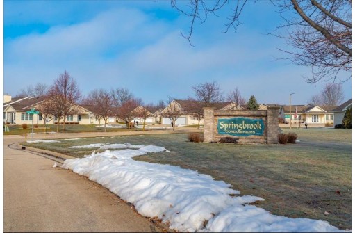 643 Springbrook Circle 40, DeForest, WI 53532