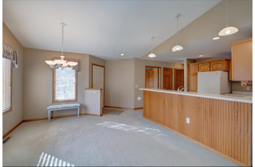 643 Springbrook Circle 40, DeForest, WI 53532