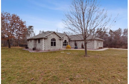 N4092 Brown Deer Drive, Brodhead, WI 53520