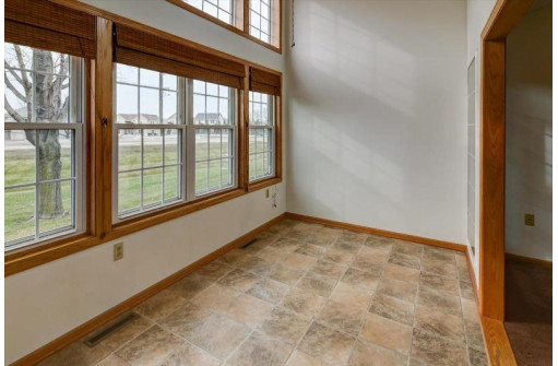 103 N Musket Ridge Drive, Sun Prairie, WI 53590