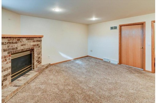 103 N Musket Ridge Drive, Sun Prairie, WI 53590