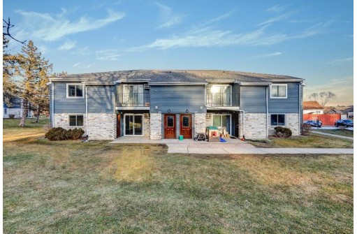 1705 Whispering Pines Way, Fitchburg, WI 53713