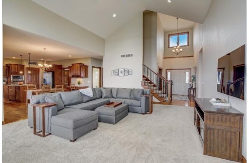 6516 Harvest Moon Court, Waunakee, WI 53597