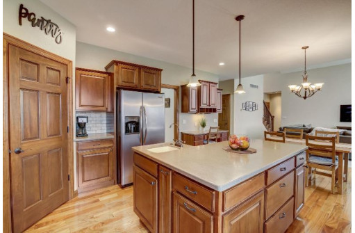 6516 Harvest Moon Court, Waunakee, WI 53597