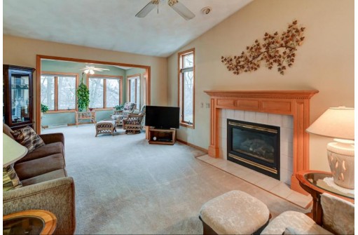 9 Fairview Trail, Waunakee, WI 53597