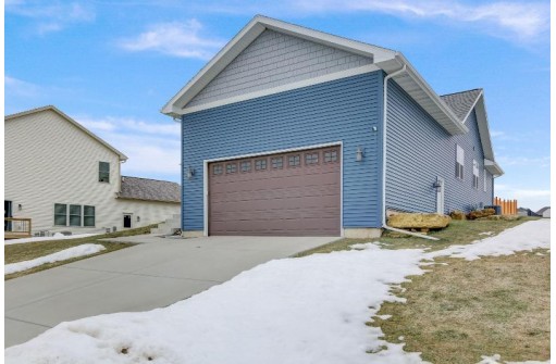 404 Lillehammer Lane, Mount Horeb, WI 53572