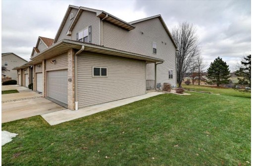 543 Kelvington Drive 4, Sun Prairie, WI 53590