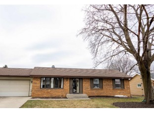 2222 N Huron Drive Janesville, WI 53545