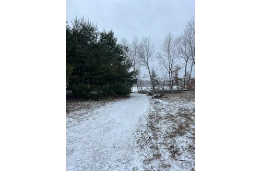 N4631 Glacier Lake Drive, Oxford, WI 53952