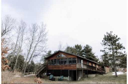 N4631 Glacier Lake Drive, Oxford, WI 53952