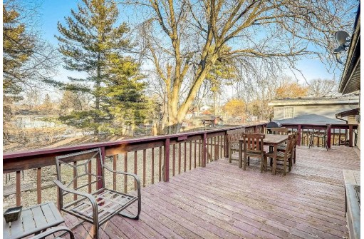 2205 Tanager Trail, Madison, WI 53711