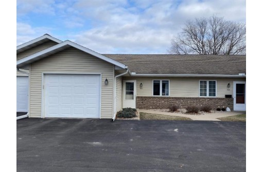 1567 N Dewey Avenue, Reedsburg, WI 53959