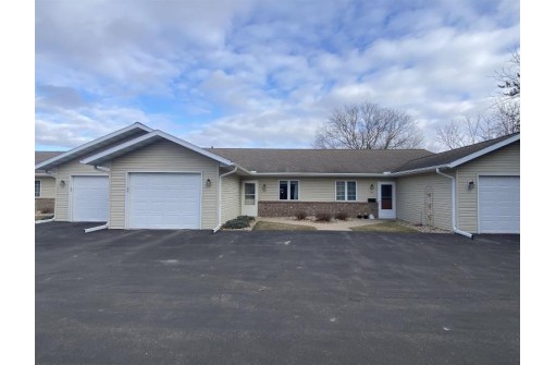 1567 N Dewey Avenue, Reedsburg, WI 53959