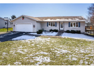 633 Naragansett Avenue Baraboo, WI 53913