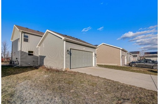 1121 O'Keeffe Avenue, Sun Prairie, WI 53590