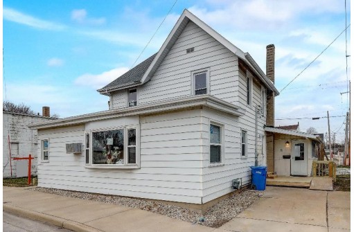 9 River Street, Belleville, WI 53508