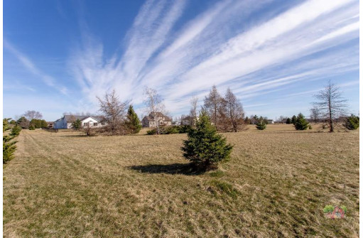 N8977 Hughes Road, Belleville, WI 53508