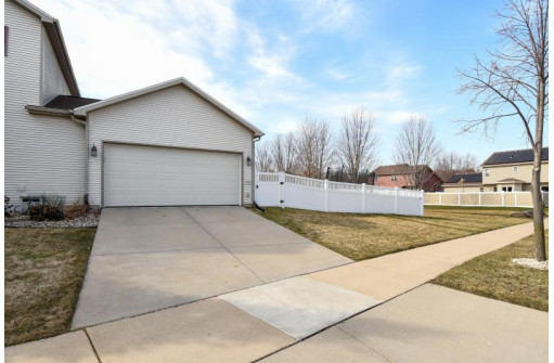 4702 Bautista Drive, McFarland, WI 53558